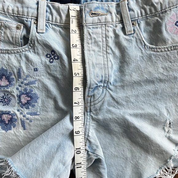 Lucky Brand embroidered jean shorts 6 28 90’s midi - Picture 5 of 8
